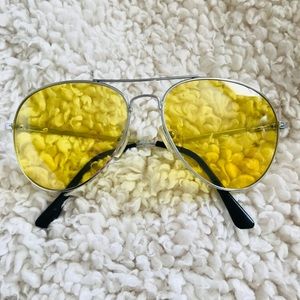✨MUST GO✨ UO Yellow Aviator Sunglasses